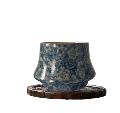 Blue and white ice plum ceramic smokeless scented candle