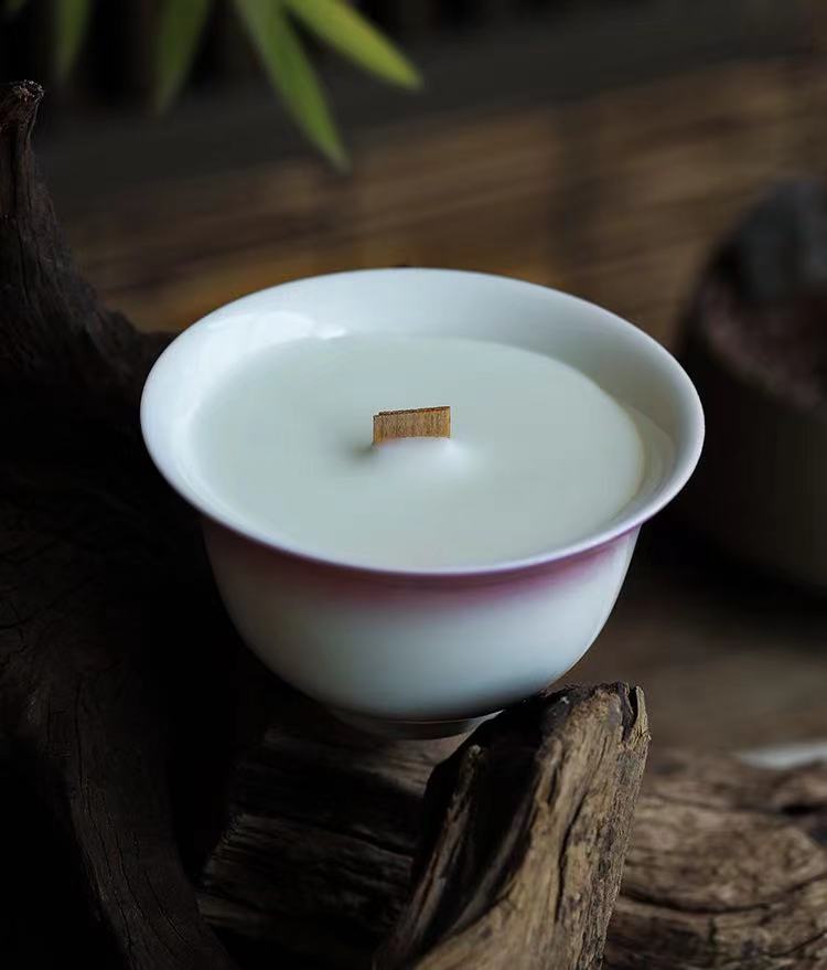 New Chinese-style ceramic tea set and scented candles